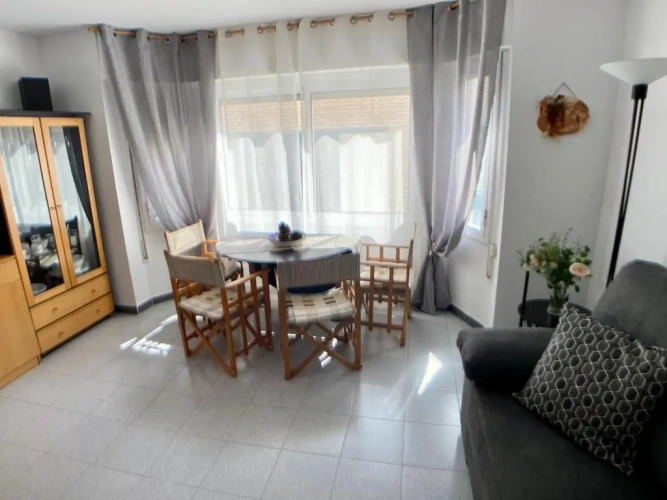 3 Bedrooms Apartment