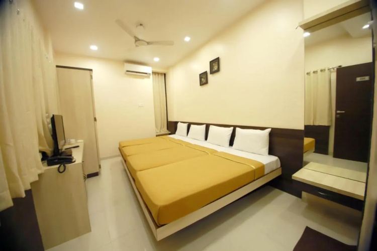 Hotel Madhuri Executive