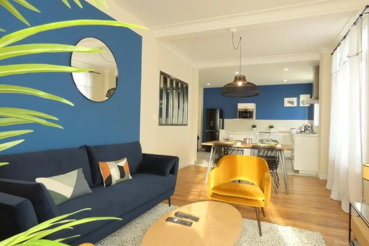 3 Bedrooms Apartment