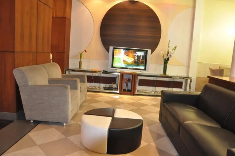 Feira Plaza Hotel