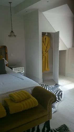 Whispering Cottages Bed and Breakfast