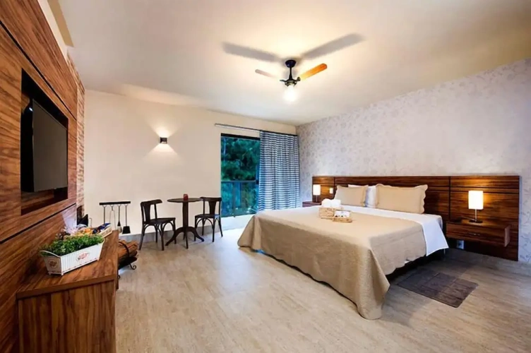 Deluxe Suite