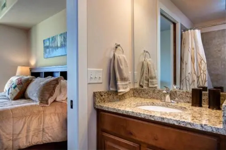 Condo in Newpark