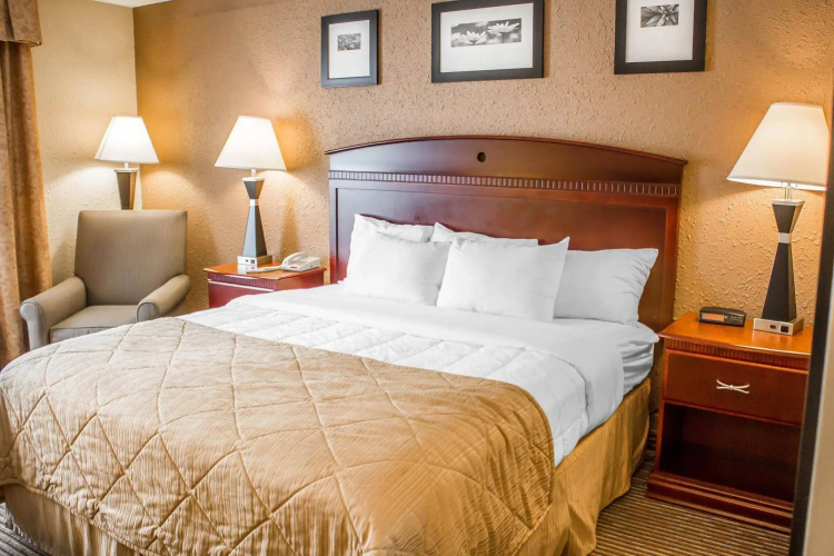 Clarion Hotel