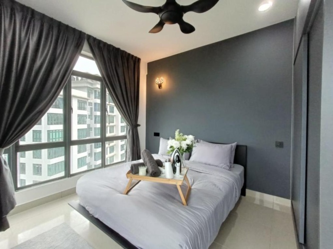 3 Bedrooms Apartment