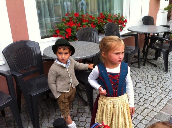 Annemaries Apart