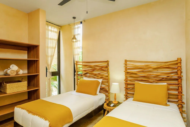 Luminous Private Pool Condo & Communal Rooftop Pool Lounge