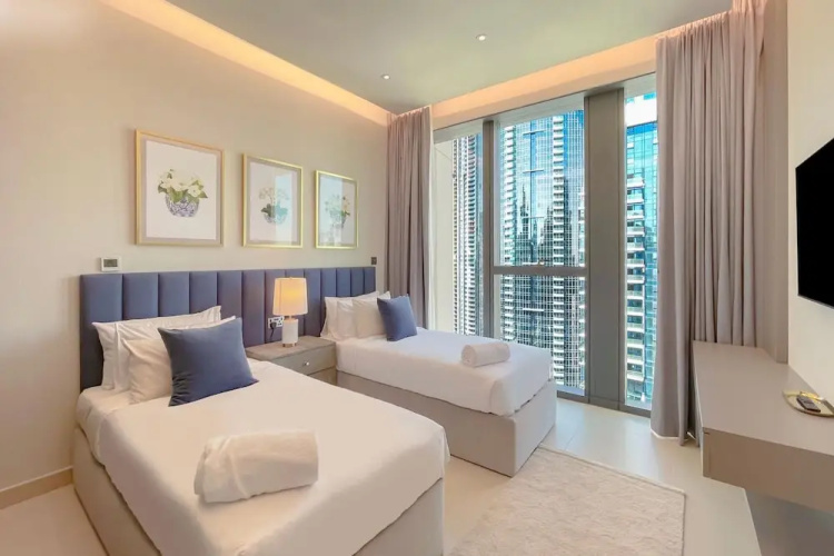 Luxury Skyscraper in the Heart of DT