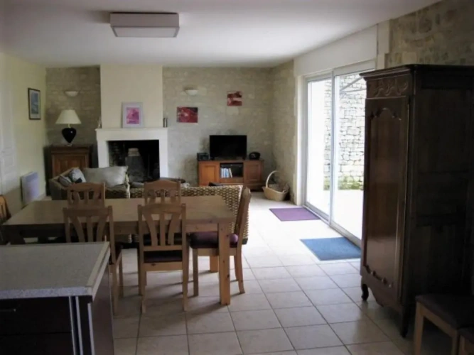 3 Bedrooms Cottage