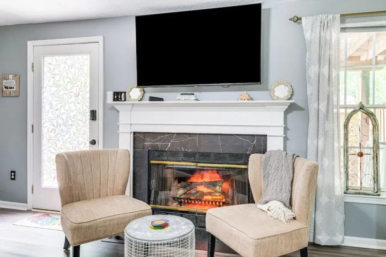 1 Mi to Boardwalk: Convenient North Beach Apt!
