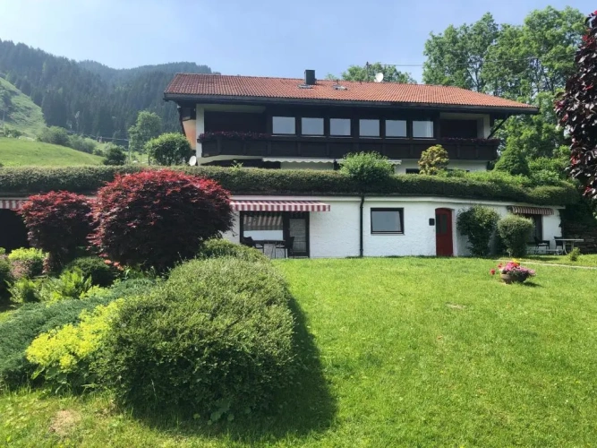 Apartment with garden view