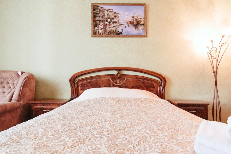 Rent Express Chervony 11