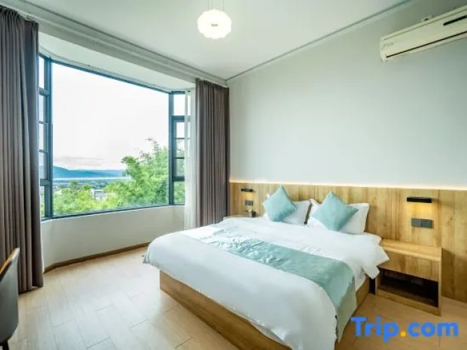 2 Bedrooms Family Suite with sea view