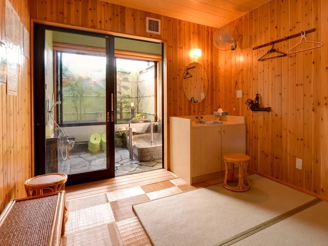 Nanaironoyu Hotel