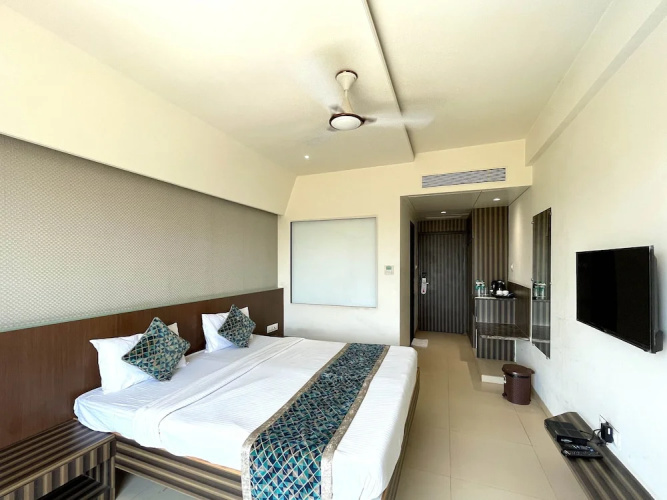 Hotel Grand Parivaar