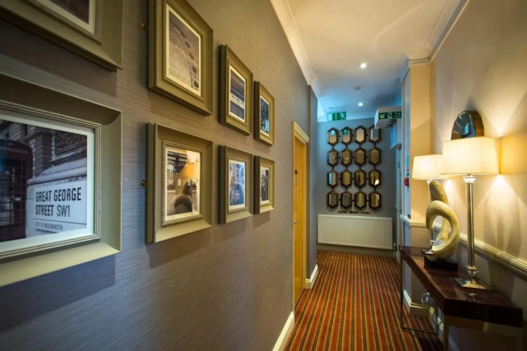 Best Western Buckingham Palace Rd photo 16