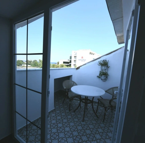 2 Bedrooms Standard Family room with sea view