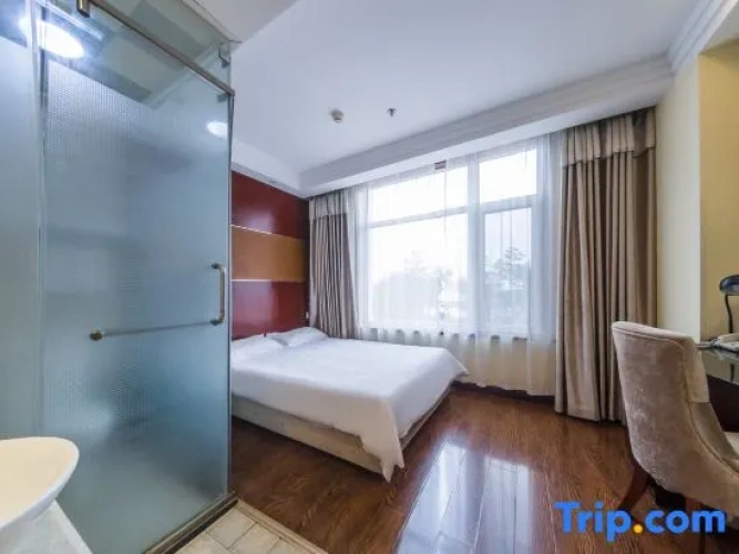 Standard Double room with view