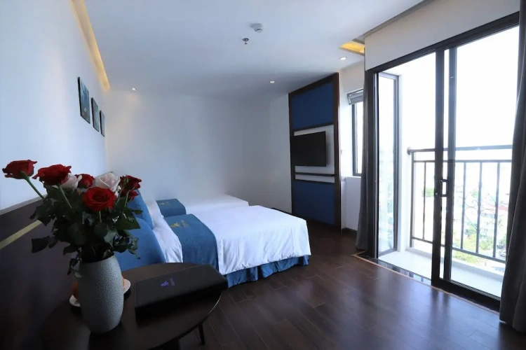 Superior Twin room with balcony and with city view