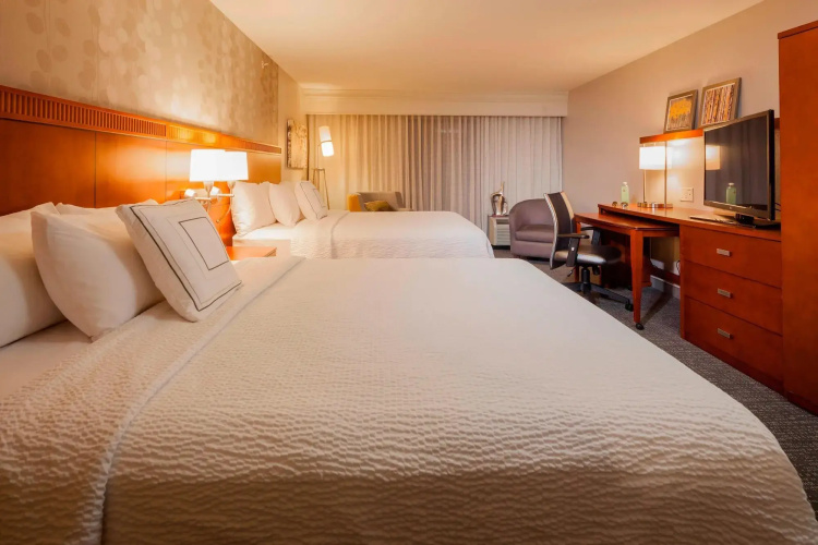 Courtyard by Marriott Madison West Middleton
