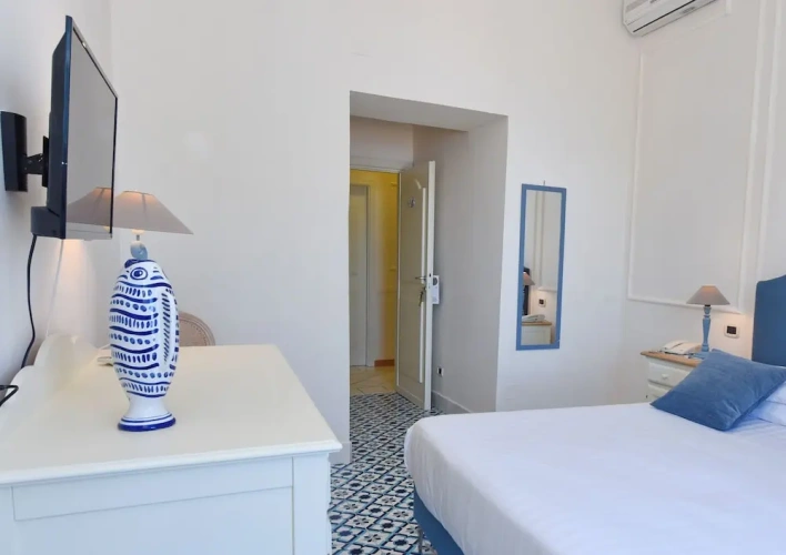 Standard Double room with balcony and with sea view