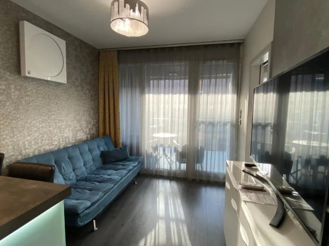 Noir Silvery Apartman