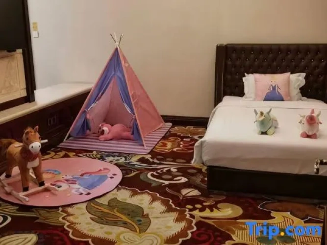 Family Suite with city view