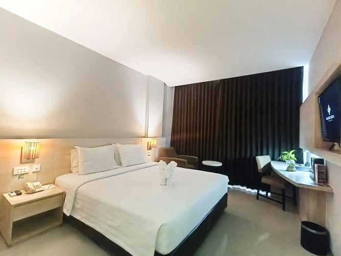 Grand Cakra Hotel