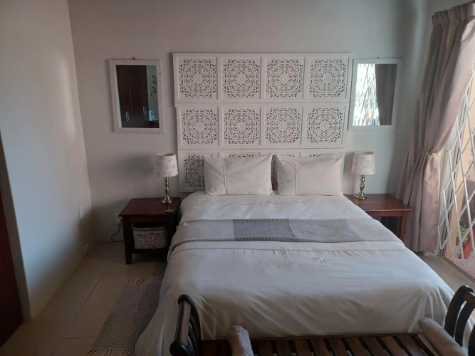 Summerstrand self catering for two