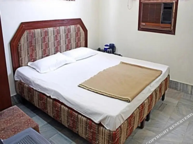 East Lite Hotel
