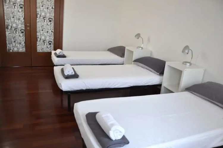 Standard Triple room with balcony