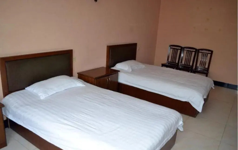Yanzi Inn