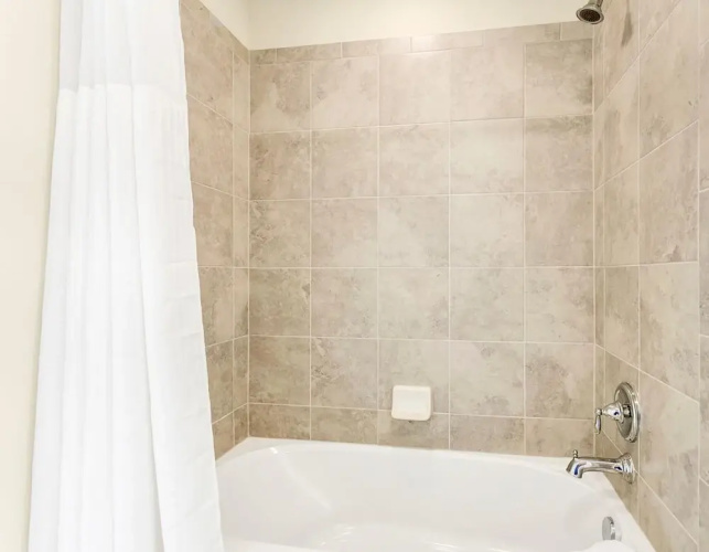 8BR Mansion With Private Pool Netflix Games