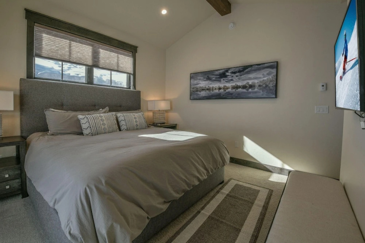 Alders 54 Outpost Dr