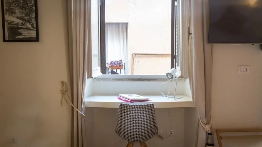 Rental in Rome Leutari Suite