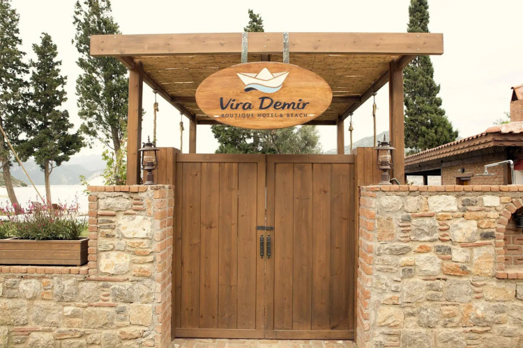 Vira Demir Boutique Hotel & Beach