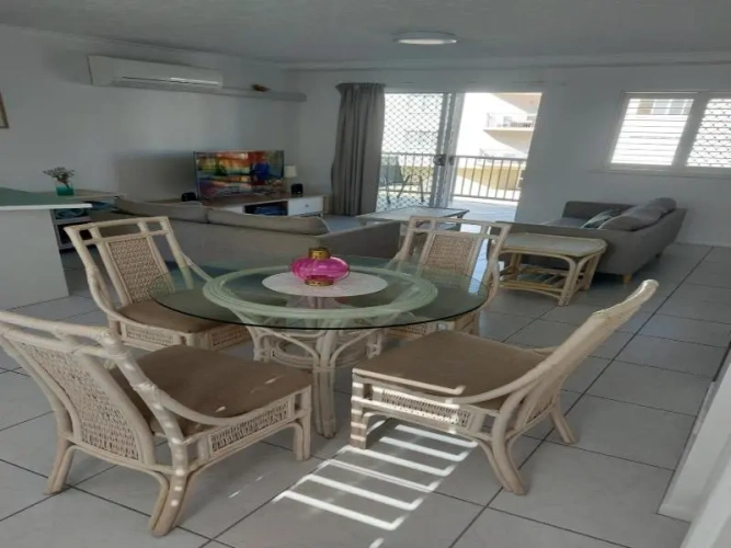 2 Bedrooms Apartment with balcony
