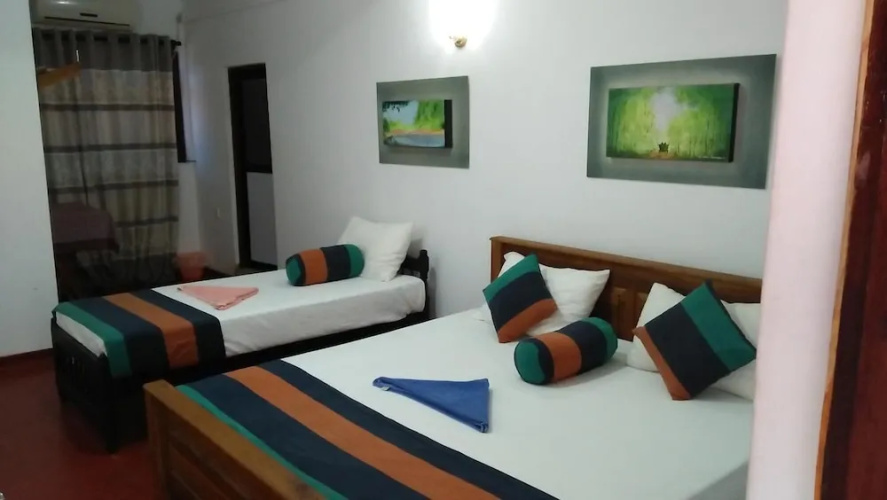 Senora Guest House
