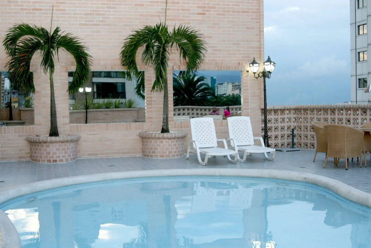 Hotel Calima Real
