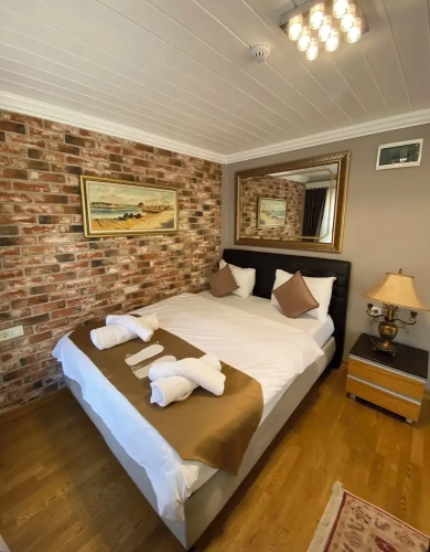 Standard Quadruple Family room
