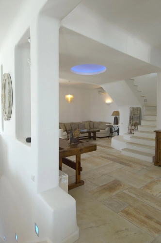 Seaside luxury villa by VillaRentalsgr