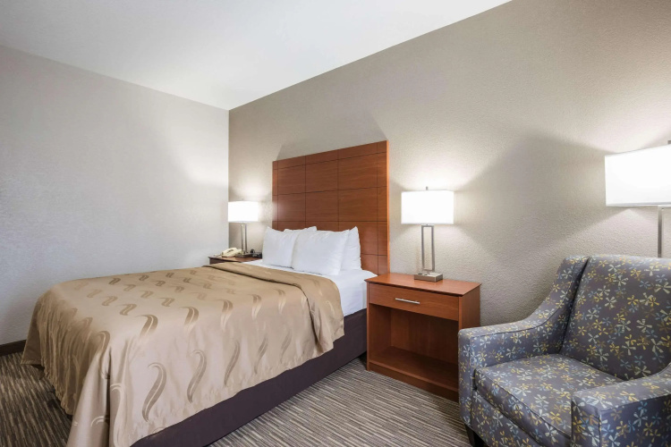 Quality Inn & Suites Lodi I-90