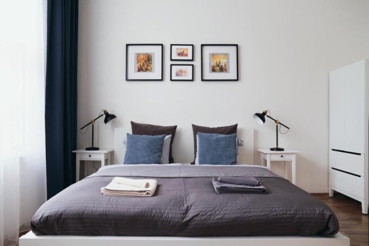 1 Bedroom Apartment
