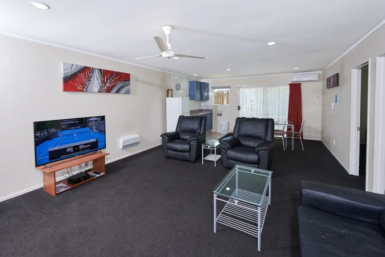 2 Bedrooms Standard Suite