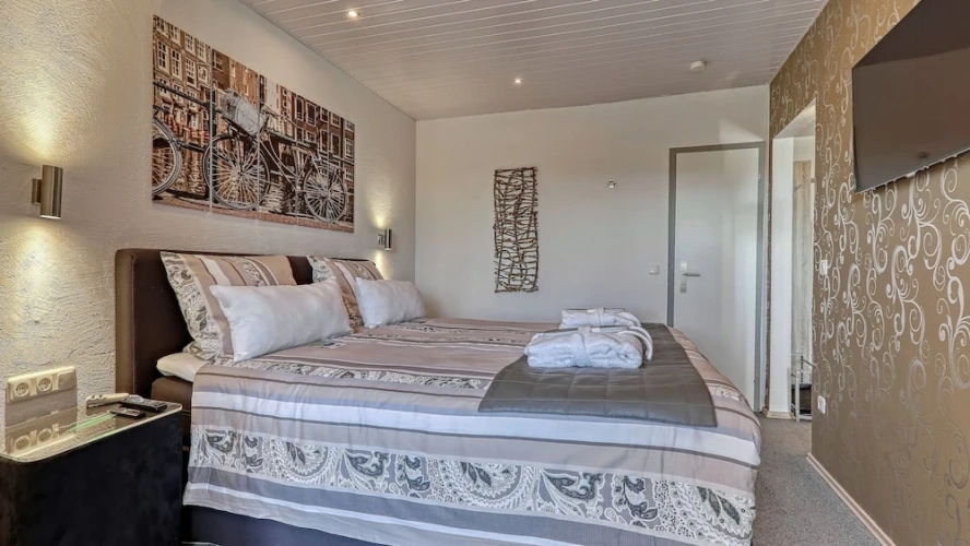 Double Suite