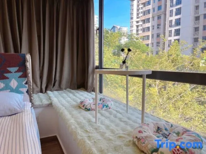 2 Bedrooms Suite with garden view