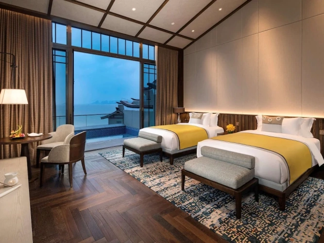 Standard Twin room with balcony