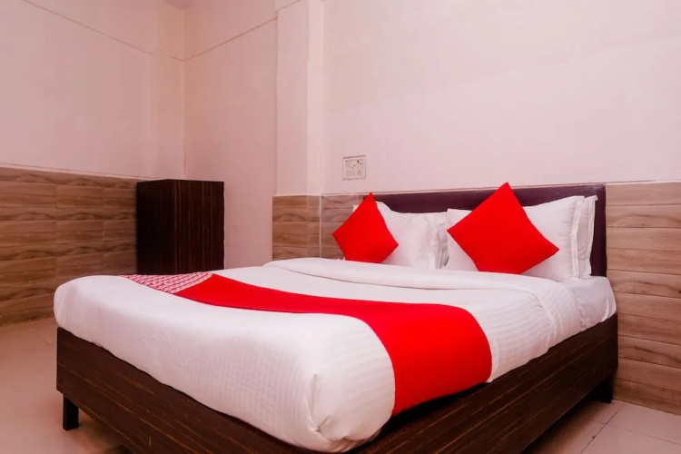 OYO 27680 Hotel Stay Inn