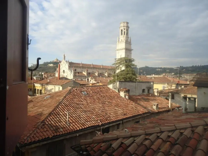 Protezione Della Giovane