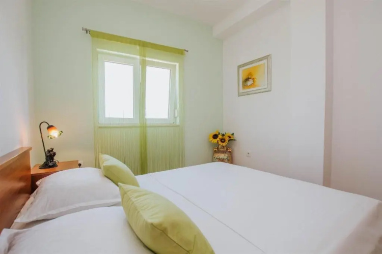 Apartments Dome - 30 m from beach